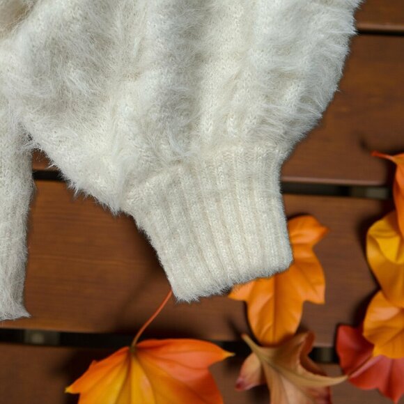 Banana Republic Fuzzy Off-Shoulder Sweater (XS)/TP - Picture 4 of 4